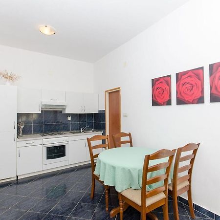Apartments Ivanka Vis Exteriér fotografie