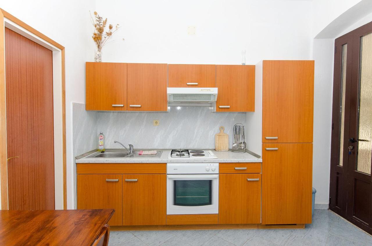 Apartments Ivanka Vis Exteriér fotografie