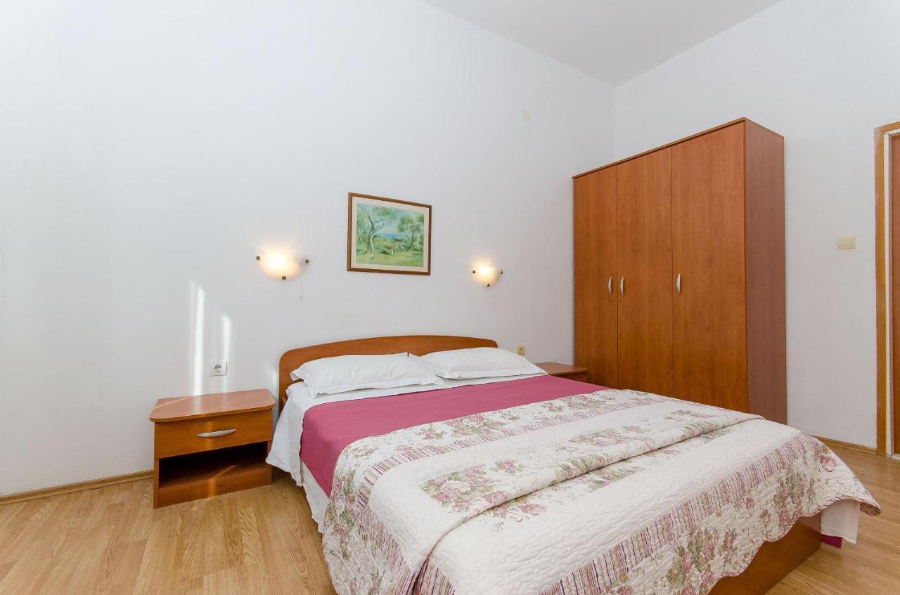 Apartments Ivanka Vis Exteriér fotografie