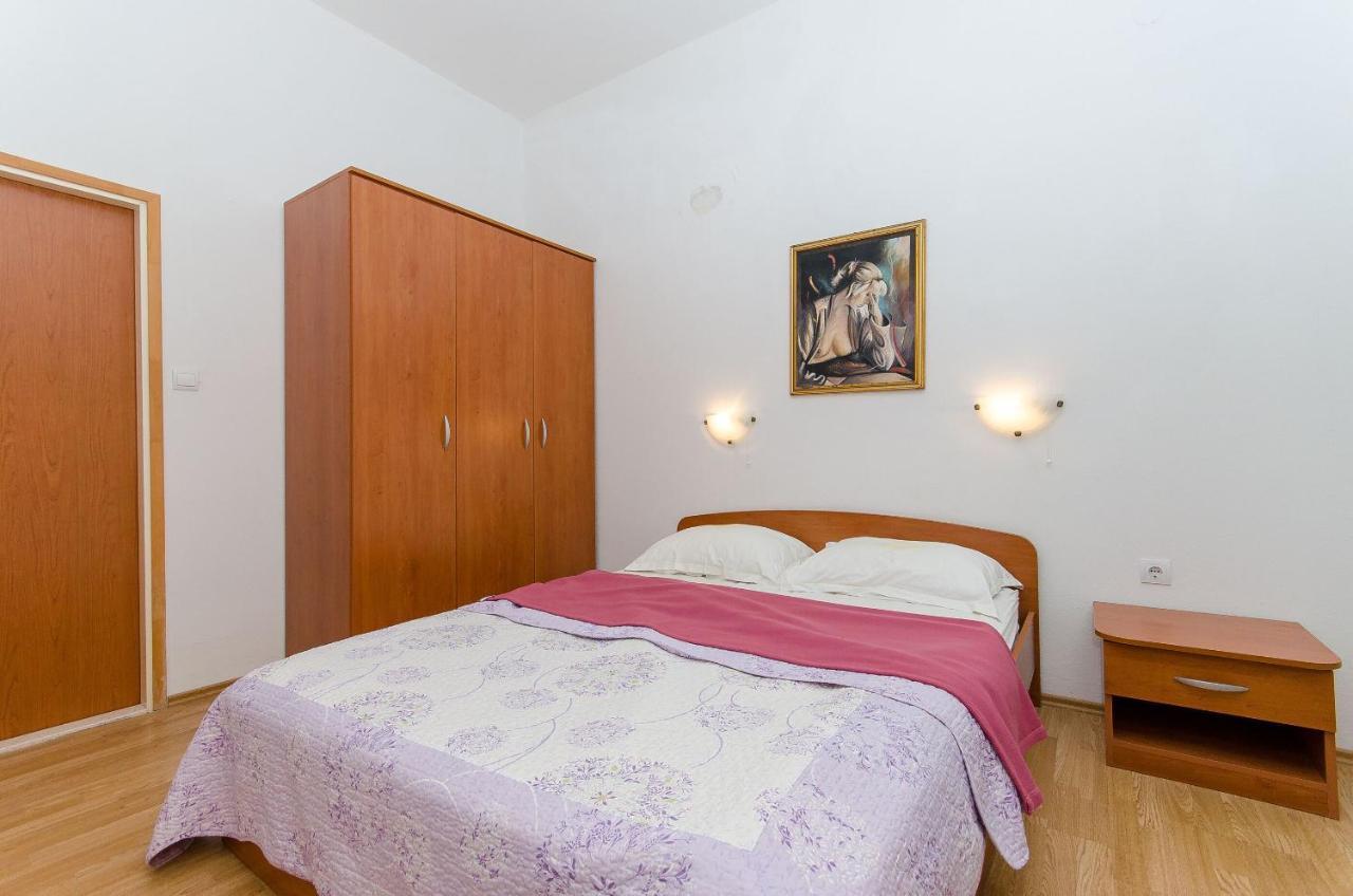 Apartments Ivanka Vis Exteriér fotografie