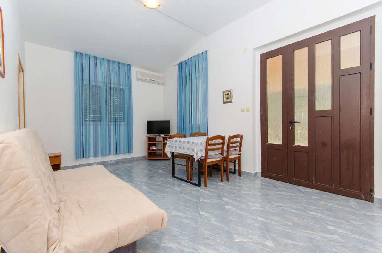 Apartments Ivanka Vis Exteriér fotografie