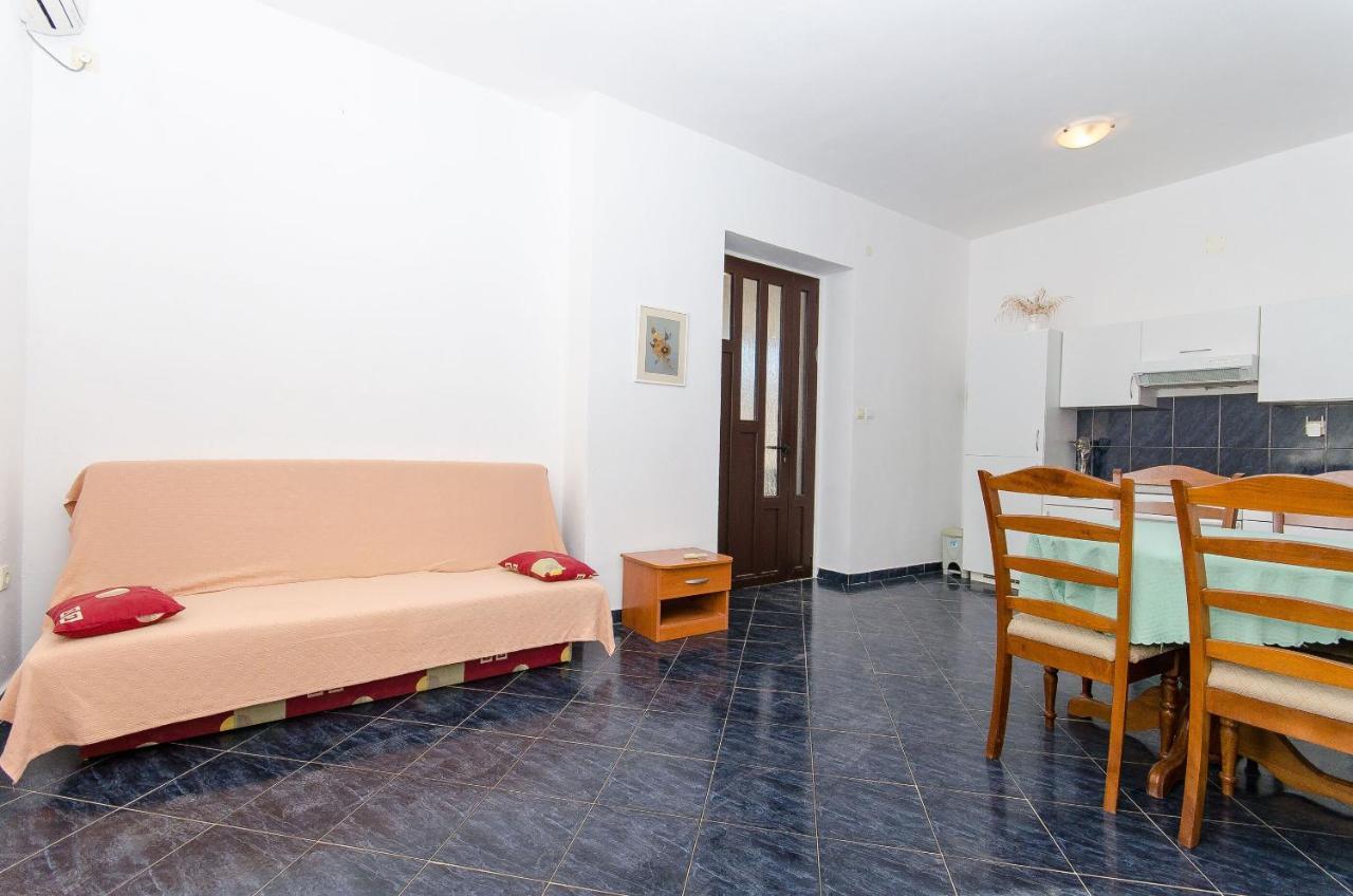 Apartments Ivanka Vis Exteriér fotografie