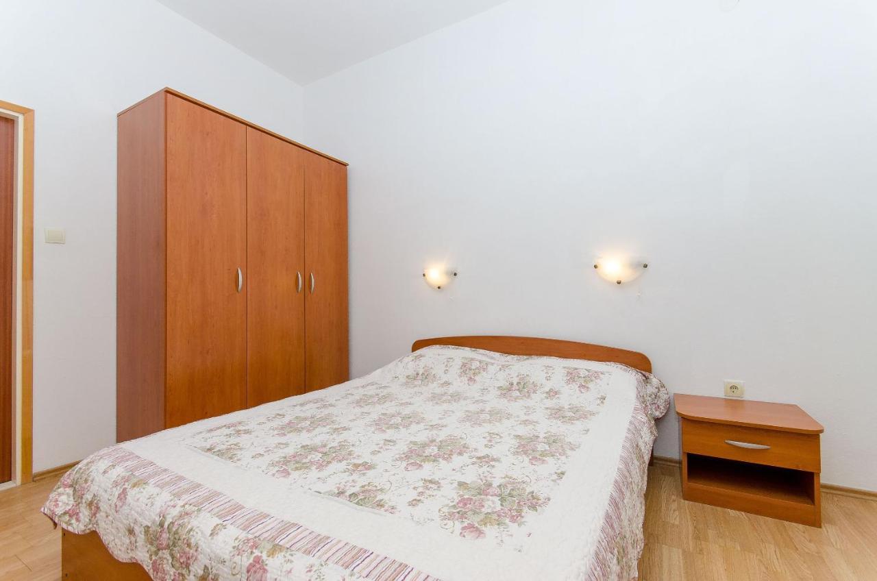 Apartments Ivanka Vis Exteriér fotografie