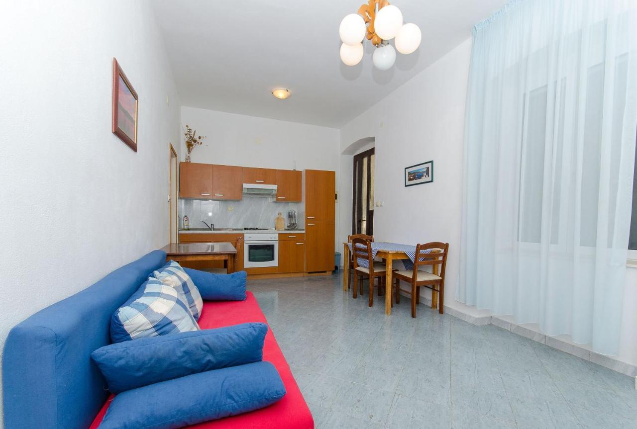 Apartments Ivanka Vis Exteriér fotografie