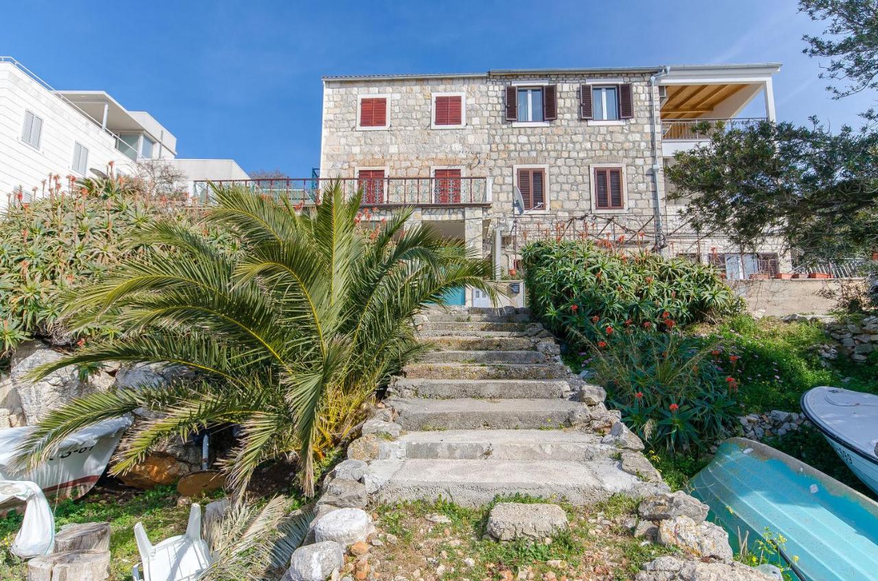 Apartments Ivanka Vis Exteriér fotografie