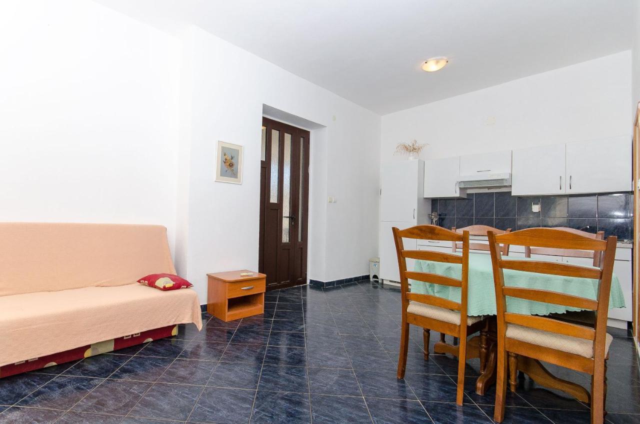 Apartments Ivanka Vis Exteriér fotografie